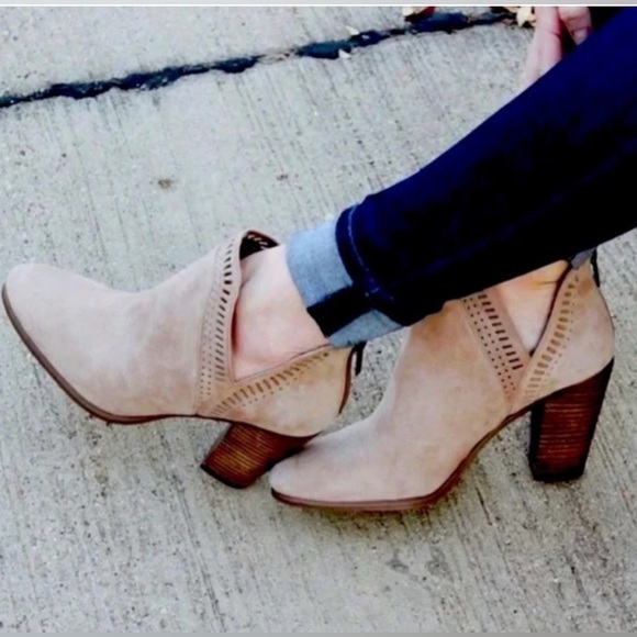 Vince Camuto Shoes - Vince Camuto Fileana boot